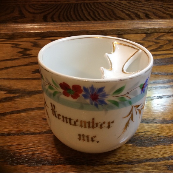 Remember Me
Carl Tielsch
Mustache Cup - Picture 2 of 5